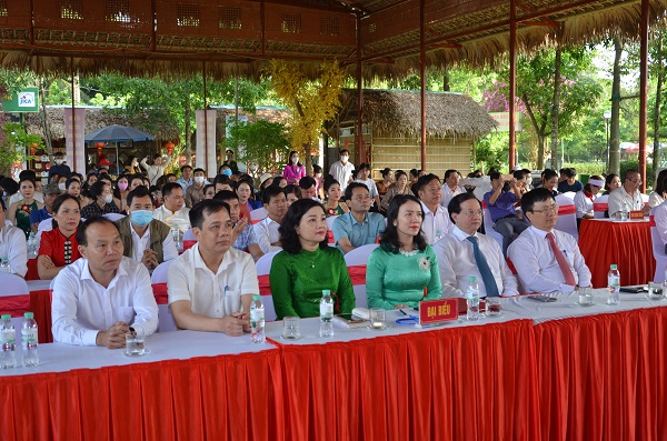 Khai mạc Liên hoan Tiếng hát Làng Sen năm 2022